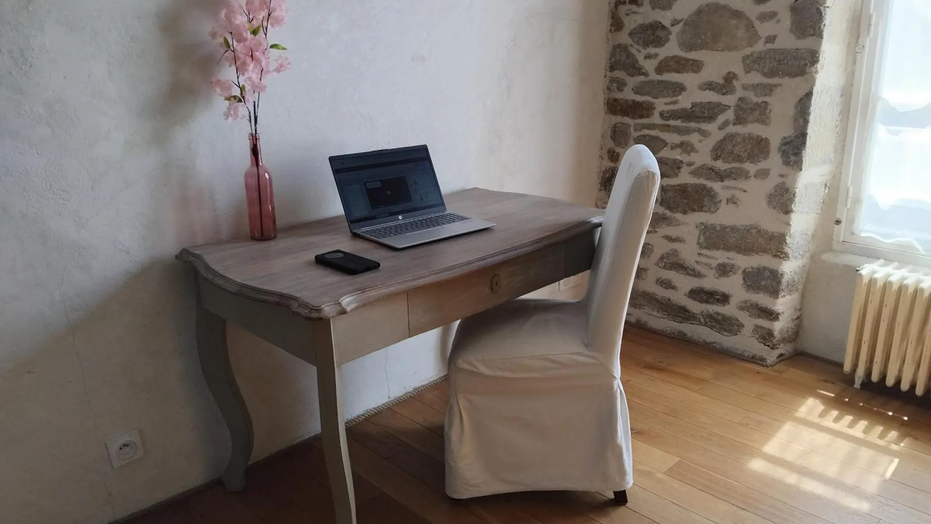 בית נופש Spacious 3 Bedroom House 250M From Saint-Suliac'S Beach